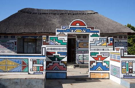 An overview of Ndebele house Ndebele Houses, Afro Tech, Biomimicry Examples, Biomimicry Architecture, South African Flag, African House, Colour Architecture, Painting Media, Geometric Wall Art