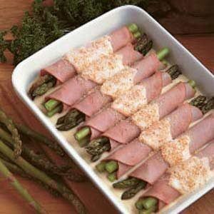 Asparagus Ham Rolls Ham Rolls, Skillet Dishes, Fresh Asparagus, Rolls Recipe, Party Snacks, Vegetable Dishes, Veggie Recipes, Appetizer Snacks, I Love Food