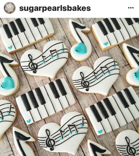 Happy Friday Humor, Hump Day Quotes Funny, Music Cupcakes, Music Themed Cakes, Music Cakes, Music Cookies, Piano Recital, Musical Theme, Graduation Cookies