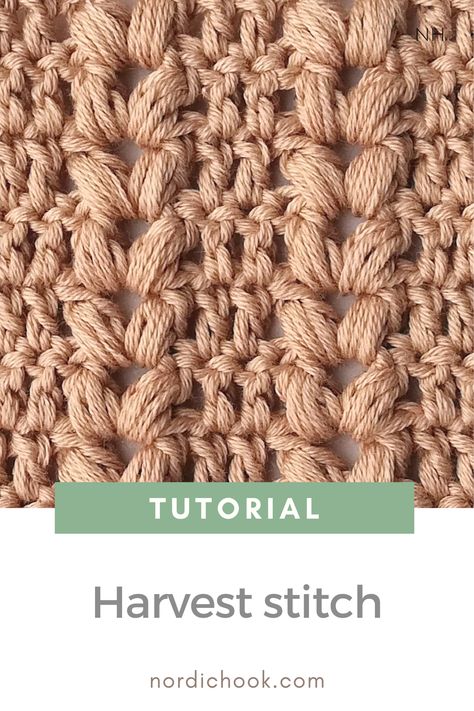 This free crochet tutorial shows how to make the harvest stitch step-by-step. It includes detailed photo instructions. It is a repeat of one row. The harvest stitch is reversible and looks the same on both sides. Crochet Stitch Tutorial, Crochet Throw Pattern, Chunky Crochet Blanket, Loom Knitting Projects, Crochet Stitches Diagram, Crochet Stitches Free, Crochet Knit Stitches, Crochet Cable, Easy Crochet Stitches