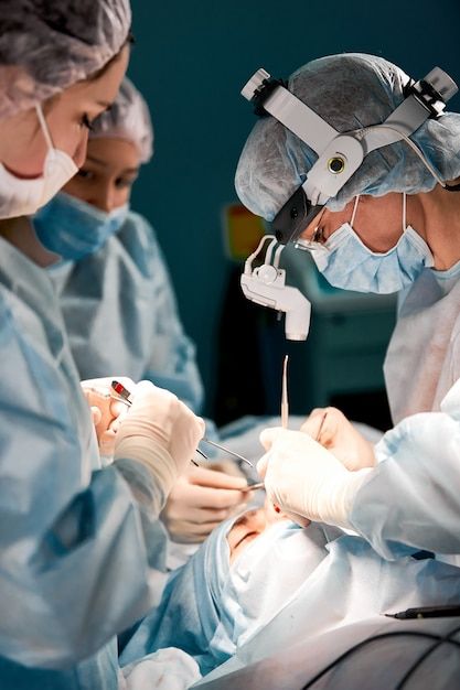 Female Surgeon, Gloved Hands, Plastic Surgery Photos, Face Surgery, Face Lift Surgery, Surgery Doctor, The Surgeon, Surgeon Doctor, Doctor Outfit