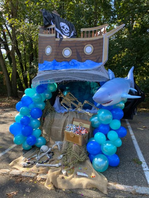 Undersea Trunk Or Treat, Pirate Treasure Trunk Or Treat, Hawaiian Theme Trunk Or Treat, Aquarium Trunk Or Treat, Underwater Trunk Or Treat Ideas, Mermaid Cove Trunk Or Treat, Trunk Or Treat Ocean Theme, Underwater Trunk Or Treat, Ocean Trunk Or Treat Ideas