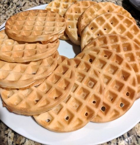 Freezer Waffle Recipe, Sourdough Discard Waffles Healthy, Sourdough Waffles Overnight, Sourdough Vanilla Wafers, Sourdough Discard Waffles Overnight, Make Ahead Waffle Batter, Mini Waffle Recipe, Eggo Waffles, Waffles Easy