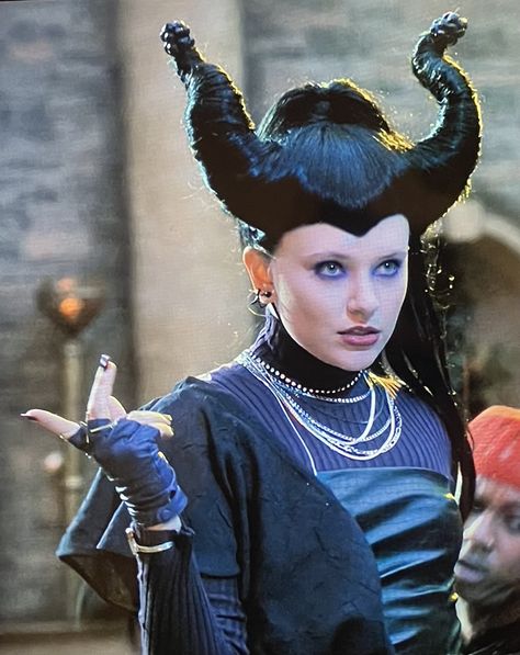 Maleficent Descendants, Young Maleficent, Descendants 4, Disney Things, Halloween Outfit, Maleficent, Descendants, Disney Channel, Halloween Outfits