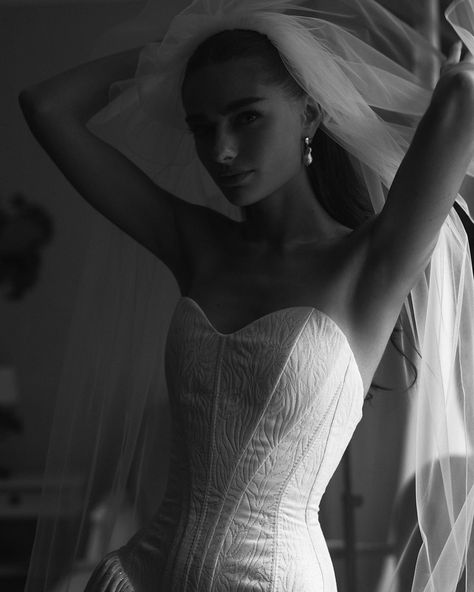 https://www.instagram.com/p/C1JZMTvL8vy/ Tatyana Kochnova, Wedding Instagram, Bridal Prep, Jewel Wedding, Documentary Wedding Photography, Weird Fashion, December 21, Documentary Wedding, Classic Wedding