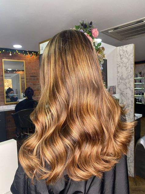 Balayage copper, bronzed balayage, caramel balayage, wavy hair, balayage, highlights Bronzed Balayage, Copper Balayage, Balayage, Copper, Hair