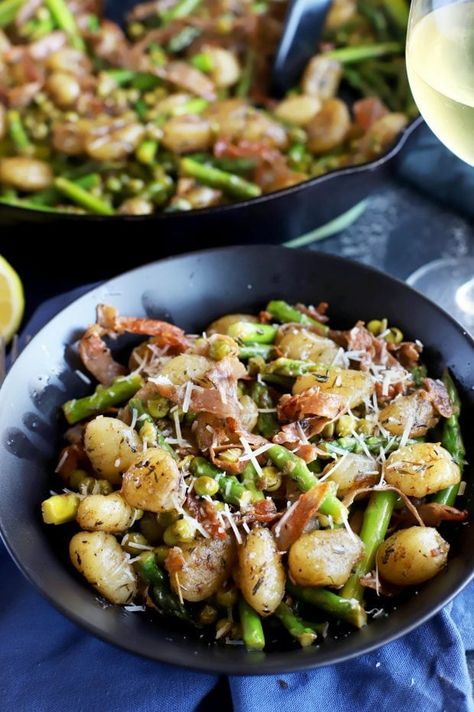 Brown Butter Gnocchi, Butter Gnocchi, Asparagus And Peas, Pasta Skillet, Spring Recipes Dinner, Spring Dishes, Spring Dinner, Pea Recipes, Gnocchi Recipes