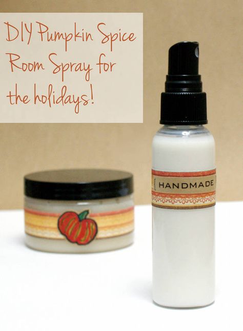 Create your own easy fall inspired DIY pumpkin spice room spray for the holidays and keep your home and linens smelling fabulous all season long! Room Spray Recipe, Diy Room Spray, Natural Room Spray, Diy Pumpkin Spice, Fall Room Decor, Easy Fall Crafts, Diy Sprays, Cleaning Recipes, Diy Pumpkin