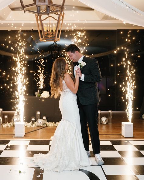 This New Years Eve wedding was so much fun! 🪩Swipe to see the bride and groom grand entrance vs. bridal party entrances. They got creative with it! . Photographer: @themanosphotoandfilm Venue: @revereweddings Dress: @perlabridal_lasvegas Jewelry: @chanelofficial Hair: @beautystudiomel Makeup: @beautystudiocatrina #vegasweddingphotographer #hendersonweddingphotographer #miamiweddingphotographer #golfcoursewedding #newyearsevewedding Nye Wedding Photos, Bridal Party Entrance, Bridal Entrance, Wedding Shot List, New Years Eve Wedding, Jackson Hole Wedding, Party Entrance, Nye Wedding, Golf Course Wedding