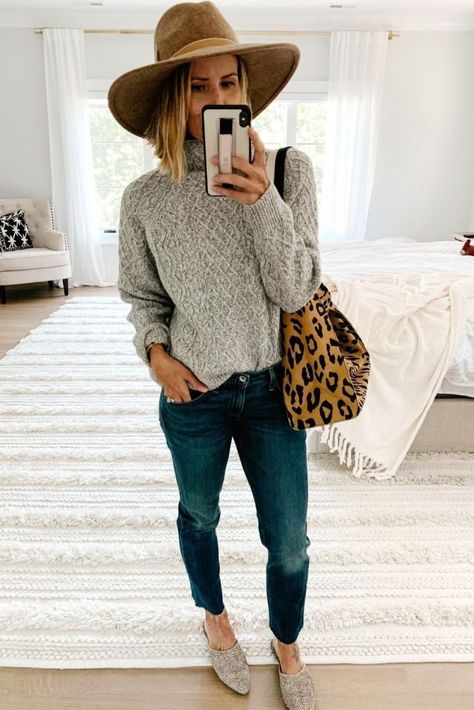 Mum Outfits Stylish, Mom Fashion Winter, At Home Mom Outfits, Cozy At Home Outfits, Boyfriend Blazer Outfit, Stay At Home Mom Outfits, Mum Clothes, Mum Outfits, Lounge Wear Stylish