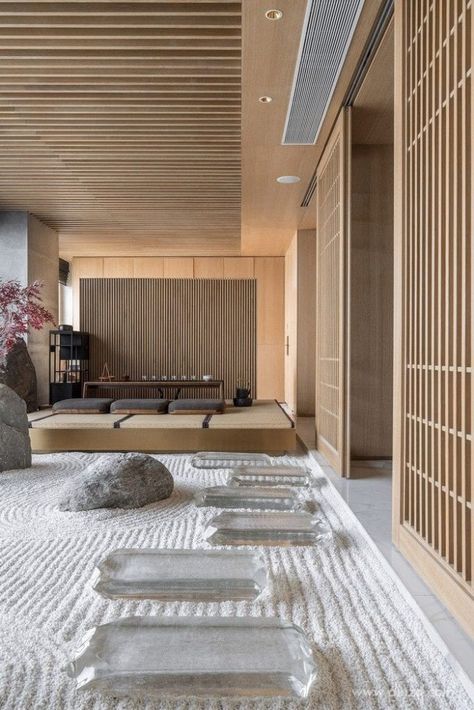 What Are Features Of Japanese Design | tilen.space Modern Japanese Interior, Japan Interior, Interior Design Blogs, Zen Interiors, Japanese Home Design, Zen House, Japanese Style House, Japanese Interiors, Japanese Room