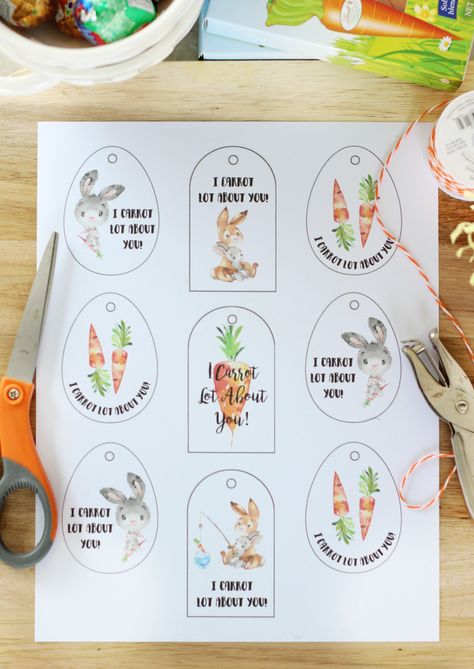 Fill a basket or mug with Easter goodies and add one of these darling "I Carrot Lot About You" printable Easter tags for a quick and easy gift! I Carrot About You, Easter Printable Tags, Easter Mason Jars, Easter Tag, Easter Gift Tag, Raffle Baskets, Easter Carrots, Easter Tags, Easter Goodies