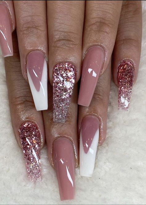 Dusty Rose Nails Acrylic, Rose Nails Acrylic, Dusty Rose Nails Design, Rose Nails Design, Dusty Rose Nails, Rose Nail Design, Rose Nails, Uñas Acrilicas, Nude Nails