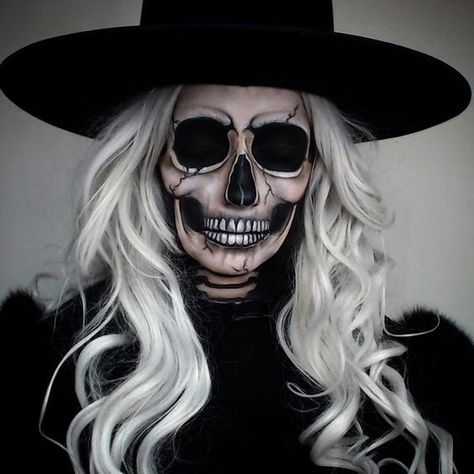 Skeleton Halloween Ideas, Funny Halloween Makeup, Makeup Horor, Grim Reaper Skull, Halloweenský Makeup, Halloween Make-up Looks, Horror Make-up, Skeleton Makeup, Cool Halloween Makeup