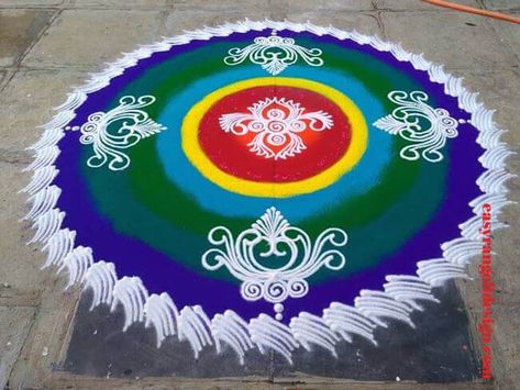 50 Main Gate Rangoli Designs (Rangoli Ideas) - March 2020 Circle Rangoli Design, Circle Rangoli, Sanskar Bharti Rangoli Designs, Flowers Rangoli, Rangoli Designs For Competition, Indian Rangoli Designs, Designs Rangoli, Diwali Design, Design Rangoli