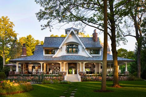 Cottage House Exterior, Low Country Homes, Fontana Lake, Houses Exterior, Family Cottage, Lake Houses Exterior, Lake Houses, Porch House Plans, Lakeside Cottage