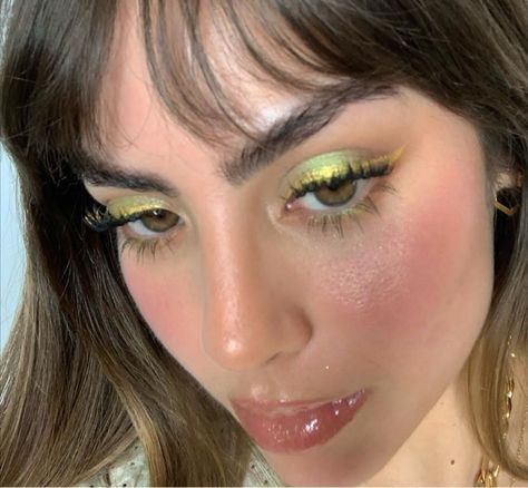 Green Fairy Makeup, Vampire Bride, Yellow Eyeshadow, Makeup News, Halloween Makeup Inspiration, Fairy Makeup, Make Up Inspo, Asian Eye Makeup, Bold Lips