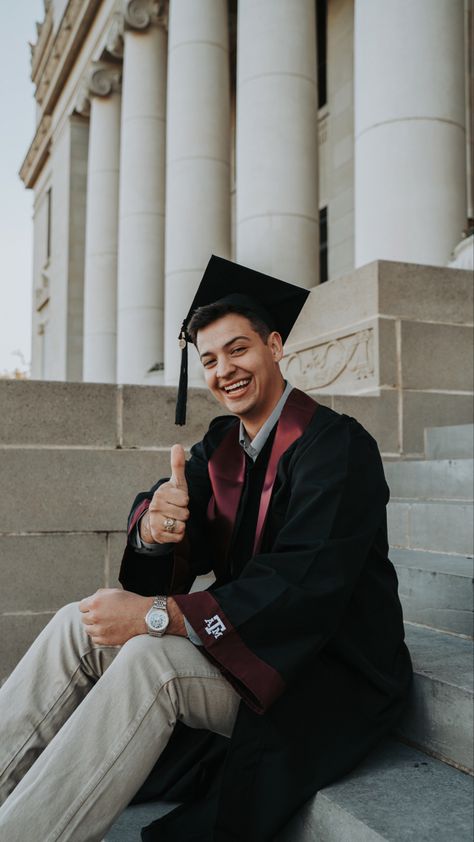 Grad Photoshoot Men, Graduation Pictures Guys, Graduation Pictures With Family, Aggie Graduation Pictures, Lumbar Plexus, Male Graduation Pictures, Pose Wisuda, Male Graduation, Graduation Pose