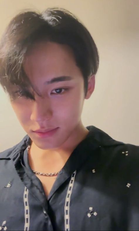 Mingyu Selfie, Pledis Seventeen, Kim Min Gyu, Kim Mingyu, Boyfriend Photos, Mingyu Seventeen, How Big Is Baby, Kim Min, Indie Kids