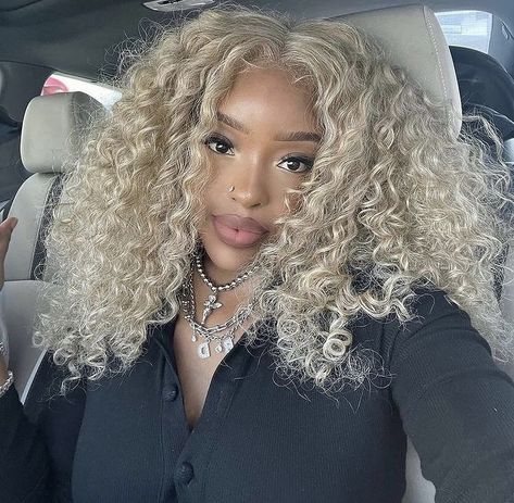 Blonde Wavy Hair Black Women, Platinum Blonde Balayage Black Women, Cool Blonde Black Women, White Blonde Hair Black Women, 613 Curly Wig Black Women, Ash Blonde Hair Natural, Blonde Afro Dark Skin, Ash Blonde Hair Curly, Blond Hair On Black Women