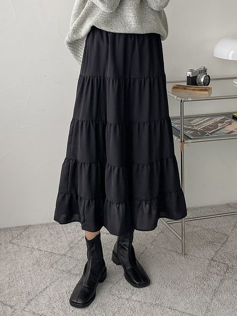 Midi Ruffle Skirt Outfit, Ruffle Skirt Outfit Winter, Ruffle Skirt Outfit, Black Ruffle Skirt, Ruffle Hem Skirt, Winter Skirt Outfit, Women Bottoms, Women Skirts, Winter Skirt