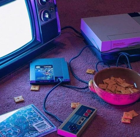 80s Sleepover Aesthetic, 80s Sleepover, Vintage Tv Aesthetic, Retro Gaming Aesthetic, Video Game Aesthetic, Old Nintendo, The Last Man On Earth, New Retro Wave, 80s Aesthetic