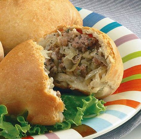 Runzas Recipe, Cabbage Ground Beef, Bierocks Recipe, Frozen Dinner Rolls, Crescent Rolls, Beef Dishes, Quesadillas, Dinner Rolls, Ground Beef Recipes