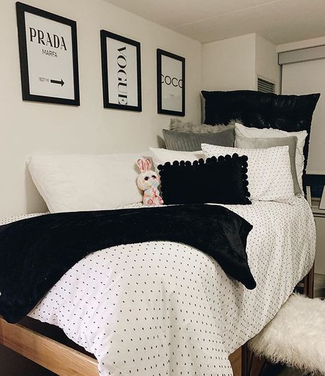 Black White And Grey Dorm Ideas, College Dorm Room Ideas Black And White, Dorm Room Ideas Black And White, Black And White Dorm Aesthetic, White And Black Dorm Room, College Dorm Room Ideas Black, Prada Decor, Dorm Room Ideas Black Girls College, Black And White College Dorm