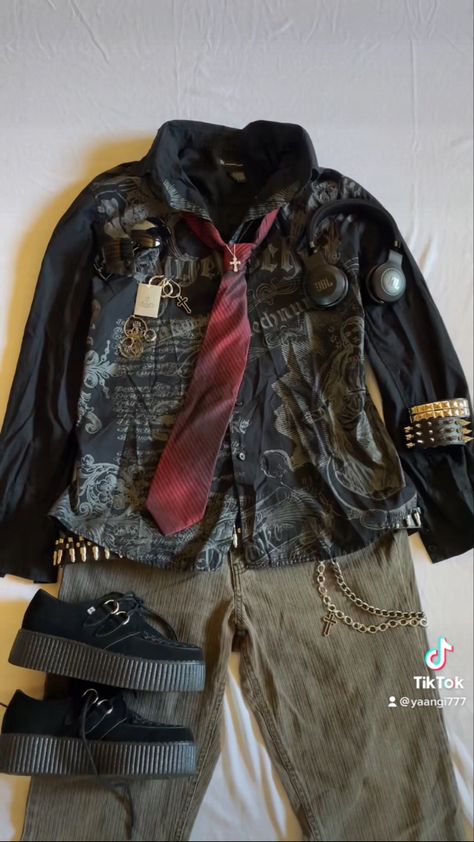 Male Vkei Outfit, Nana Fashion Men, Mens Goth Outfits, Nana Outfits Men, Vkei Outfits Masc, Visual Kei Outfits Male, Visual Kei Fashion Men, Double Belt Outfits, Men Alt Fashion