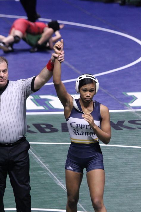 Arm Wrestling Aesthetic, Female Wrestlers High School, Wrestling Girl Aesthetic, Wrestling Senior Pictures Female, Wrestling Aesthetic High School, Girls Wrestling Aesthetic, Wrestling Hairstyles, Wrestling High School, Highschool Wrestling