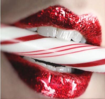 Glitter Wedding Shoes, Festival Make Up, Candy Lips, Mode Editorials, Peppermint Sticks, Christmas Shoot, Winged Liner, Christmas Photography, Foto Poses