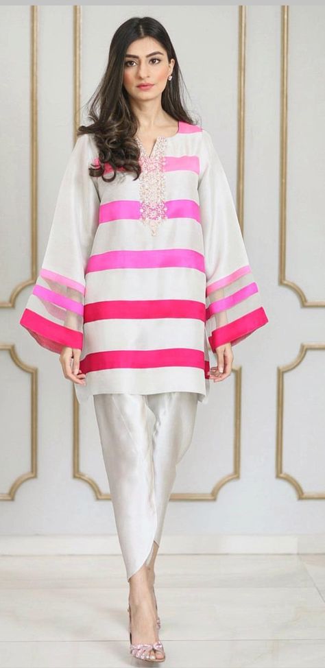 Tulip Pants Outfit, Pencil Pants Design For Kurti, Pants Design For Kurti, Tulip Salwar, Design For Kurti, Tulip Pants, Frock Fashion, Pakistani Fashion Casual, Pakistani Dresses Casual