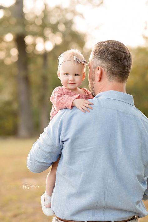 One Year Pictures, Baby Birthday Photoshoot, Milestone Photography, Family Photos With Baby, Family Maternity Photos, 1st Birthday Photoshoot, Natural Light Studio, First Year Photos, Old Family Photos