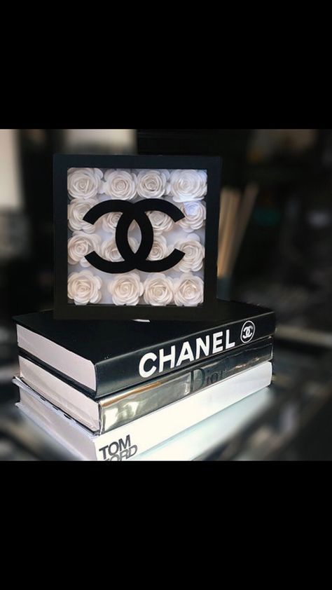 Chanel Inspired Room, Chanel Diy, Chanel Room, Chanel Birthday Party, Chanel Birthday, Chanel Wallpapers, Chanel Decor, Dorm Bathroom, Rosen Box