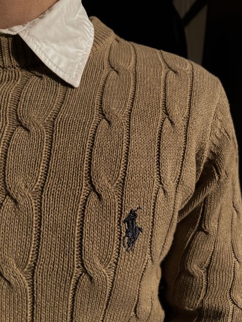 Classy Dark Academia, Ralph Lauren Style Men, Dark Academia Spring, Coastal Grandson, Polo Ralph Lauren Aesthetic, Polo Sweater Outfit, Polo Ralph Lauren Outfits, Guy Outfit, Aesthetic Wardrobe