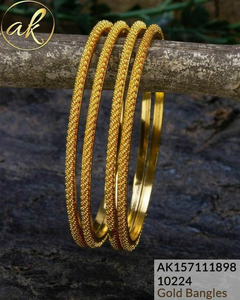 Gold Set Bangles Indian, Gold Bangle Design, Wedding Rings Emerald, Necklace Design Ideas, Simple Gold Bangle, Gold Necklace Design, Women Gold Necklace, Plain Gold Bangles, 22k Gold Bangles