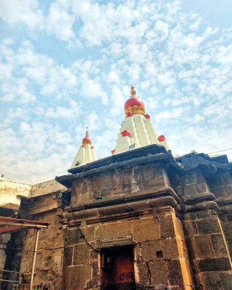 Mahalaxmi temple kolhapur Mahalaxmi Temple Kolhapur, Mahalaxmi Kolhapur Hd Images, Bible Quotes Wallpaper Hd, Mahalaxmi Hd Wallpaper, Funny Snapchat Pictures, Funny Snapchat, Shri Ganesh Images, Free Wallpaper Backgrounds, Aadi Shakti