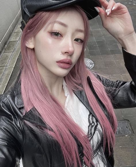 111k Followers, Black And White Makeup, Haircut And Color, Dream Hair, Just Girl Things, Korean Makeup, Korean Beauty, Ulzzang Girl, Hair Highlights