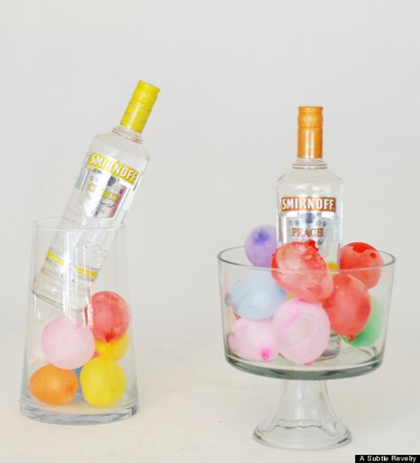 How To Keep Drinks Cold At A Party, The Fancy Way - frozen water balloons inside the inflatable pool Frozen Water Balloons, Summer Party Hacks, Frozen Balloons, Buffet Party, Frozen Water, Party Hacks, Water Balloons, Throw A Party, Party Entertainment