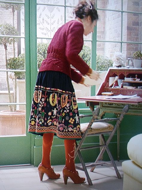 Mrs Brown Paddington Clothes, Paddington Mrs Brown, Comfy Core, English Eccentric, Twee Aesthetic, Whimsy Style, Sally Hawkins, Mrs Brown, Forest Vintage