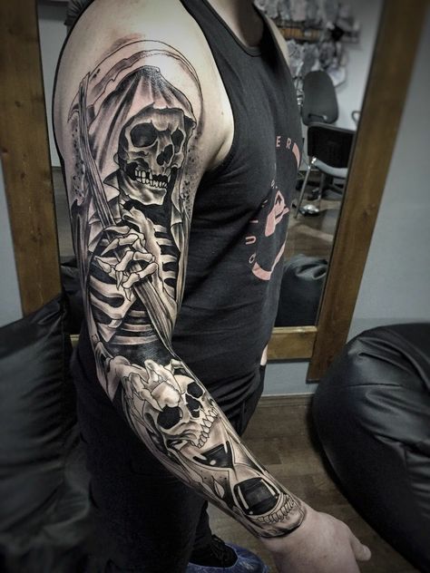 Tattoo Sleeve Themes, Cute Halloween Tattoos, Halloween Tattoos Sleeve, Mujeres Tattoo, Grim Reaper Tattoo, Reaper Tattoo, Skull Sleeve Tattoos, Skull Sleeve, Spooky Tattoos