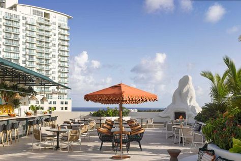 Mayfair House, Coconut Grove Miami, Crescent Hotel, Mayfair Hotel, Hotel Garden, Miami Hotels, Best Rooftop Bars, Miami Houses, Coconut Grove