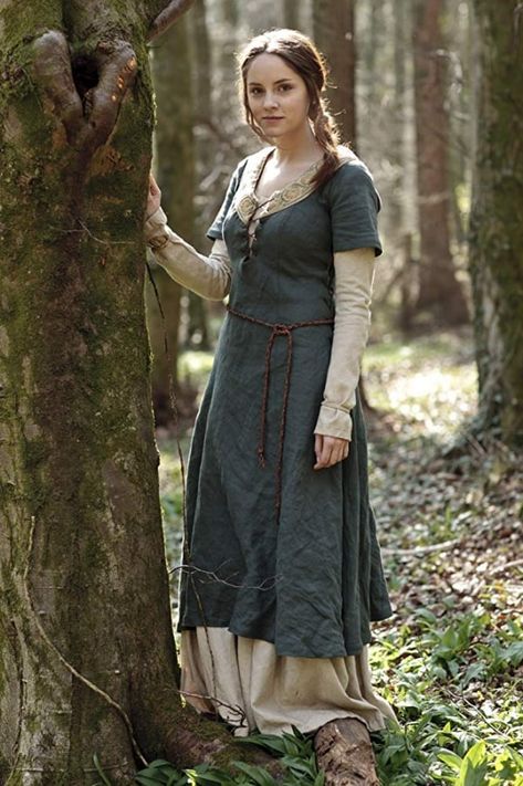 Merlin (2008) Sophie Rundle, Medieval Peasant, Medieval Clothes, Medieval Costume, Retro Mode, Medieval Clothing, Medieval Dress, Fantasy Costumes, Medieval Fashion