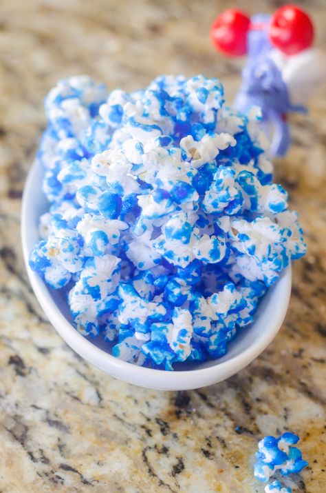 Blue Party Snack Ideas, Purple Popcorn How To Make, How To Make Blue Popcorn, Blue Themed Snacks, Blue Themed Party Food, Blue Foods For Party Savory, Blue Party Food Ideas, Blue Theme Food, Blue Snack Ideas