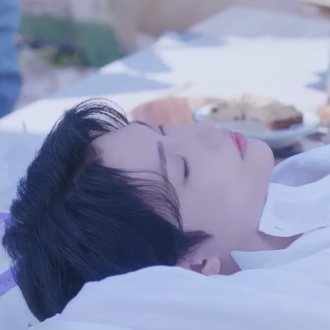 Skz Felix Pfp, Felix Sleeping, Felix Pfp, Bf Material, Soft Cute, Illustration Character, Meaning Of Love, Lee Felix, Illustration Character Design