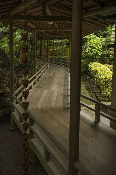 Zen Temple, Temple Gardens, Japanese Style House, Traditional Japanese House, Japan Architecture, Asian Architecture, Japanese Architecture, Japanese House, Pretty Places