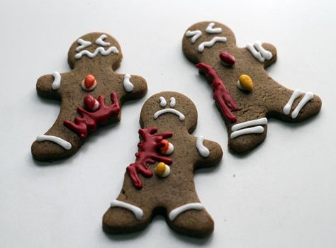 Zombie Gingerbread Men, Halloween Gingerbread Men, Halloween Cooking Ideas, Austin Christmas, Make Up Halloween Hombre, Halloween Gingerbread, Halloween Potluck, Halloween Hombre, Pasteles Halloween