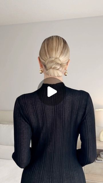 Alex Gaboury on Instagram: "A quick and easy sleek low bun❤️ @tresemme’s Ultra Defining Gel @nexxushaircare Maximum Finishing Spray Products available @shoppersdrugmart ✨ #stylemadesimple #ad" Gel Bun Hairstyles, Low Sleek Bun, Alex Gaboury, Tiktok Hairstyles, Sleek Low Bun, Sleek Bun, Videos Aesthetic, Finishing Spray, Low Bun