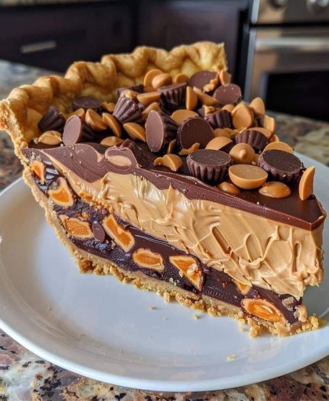 Bobby Flay 🌮🍖🍕 | Giant Reese's Peanut Butter Pie | Facebook Reese Peanut Butter Pie, Reese's Peanut Butter Cups, Chocolate Pie Recipes, Chocolate Peanut Butter Pie, Cheesecake Bar Recipes, Peanut Butter Cheesecake, Peanut Butter Filling, Peanut Butter Pie, Butter Pie