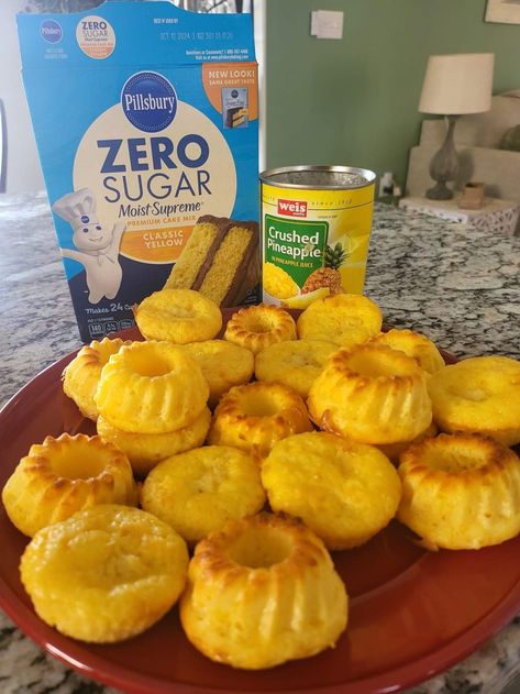 Four ingredient pineapple cupcakes - All Recipes Club Weight Watchers Pineapple Cupcakes, 4 Ingredient Pineapple Cupcakes, Weight Watchers Pineapple Dessert, Sugar Free Pineapple Upside Down Cake, Ww Cupcakes, Pineapple Bundt Cake Recipe, Weight Watchers Cupcakes, Sugar Free Yellow Cake, Lemon Greek Yogurt